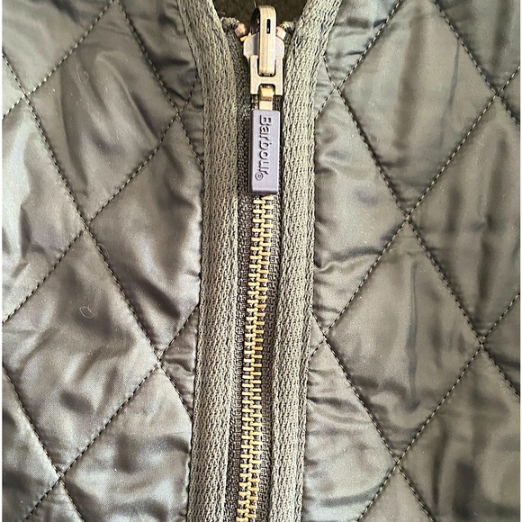 EUC Barbour Betty Fleece Liner vest gilet in Dark Olive - zips inside jacket - Picture 2 of 7